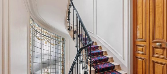 2 bedrooms Apartment in Paris, France No. 347411 9