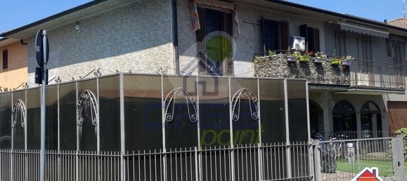 Villa de 5 habitaciónes en Agnadello, Italy No. 122175 2