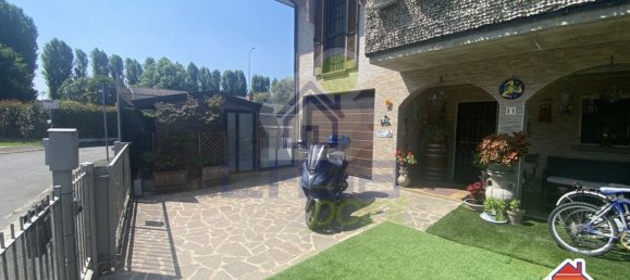 Villa de 5 habitaciónes en Agnadello, Italy No. 122175 3