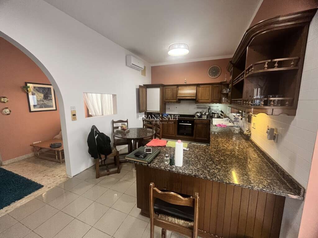 3 bedrooms House in Fgura, Malta No. 8238