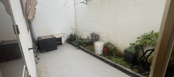 3 bedrooms House in Fgura, Malta No. 8238 16