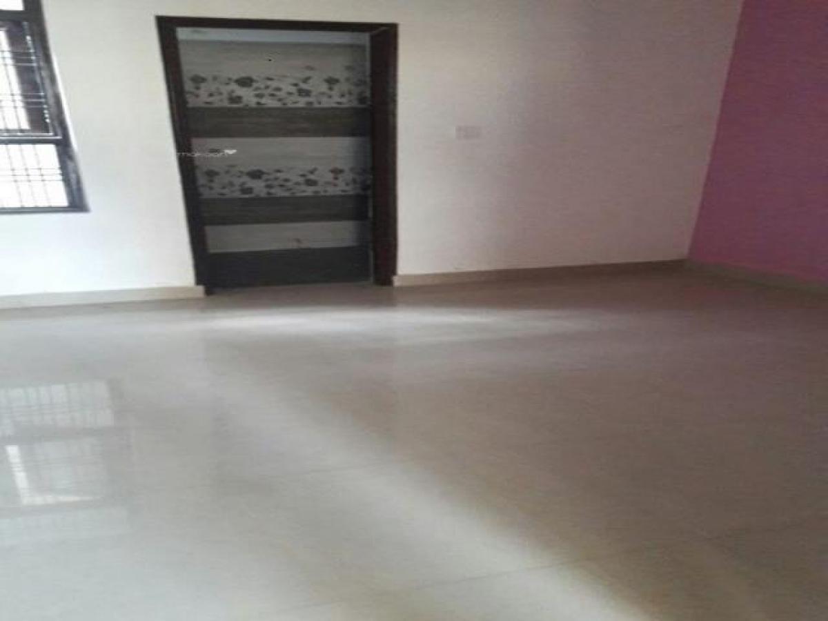 2 bedrooms House in Lucknow, India No. 23745