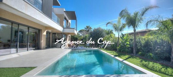 3 غرف نوم فيلا في Saint-Raphael, France رقم 303937 2