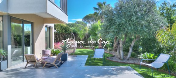 3 غرف نوم فيلا في Saint-Raphael, France رقم 303937 15