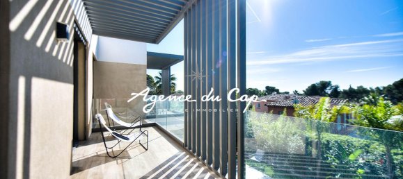 3 غرف نوم فيلا في Saint-Raphael, France رقم 303937 12