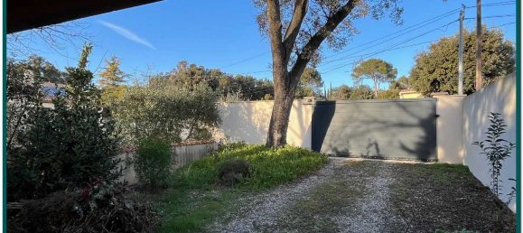 2 bedrooms Villa in Aubais, France No. 192439 11