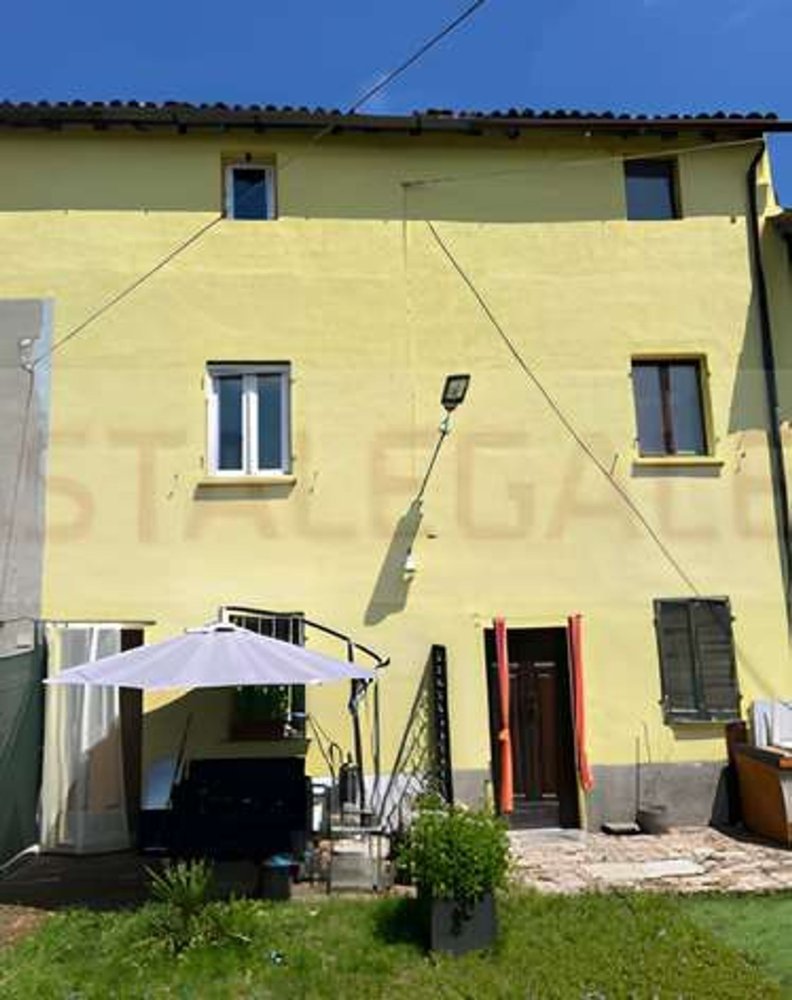 2 bedrooms Apartment in Mezzanino, Italy No. 361397