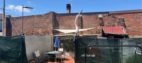 2 bedrooms Apartment in Mezzanino, Italy No. 361397 4