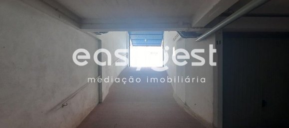 32m² Garage in Setubal, Portugal No. 77383 2