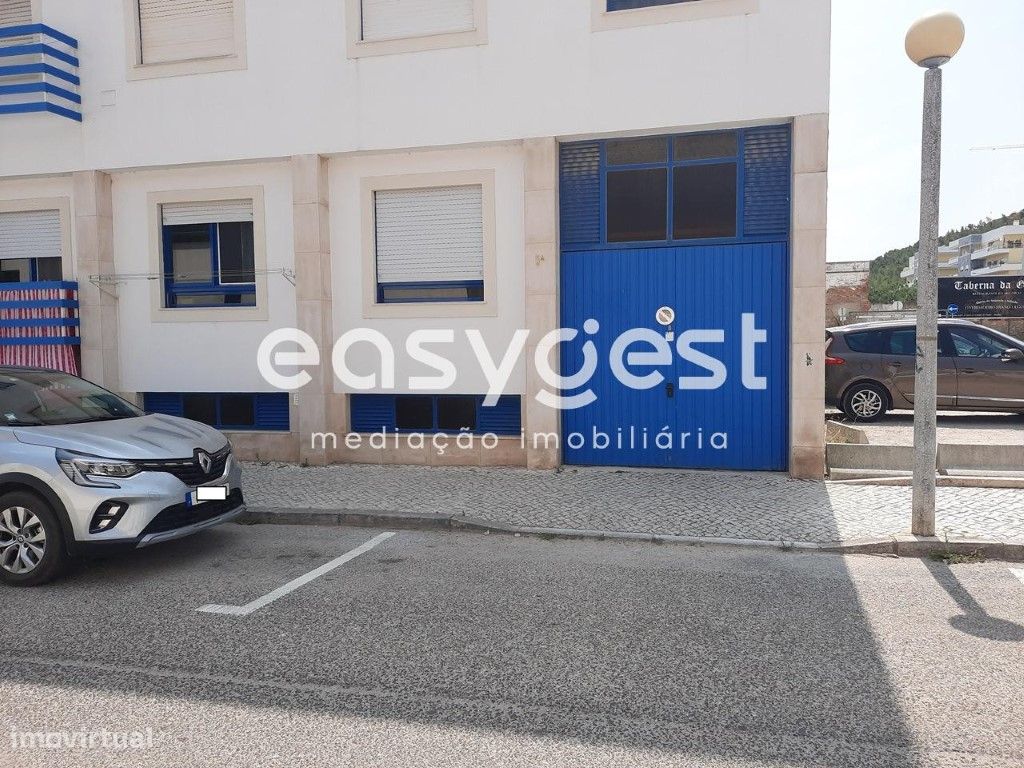 32m² Garage in Setubal, Portugal No. 77383