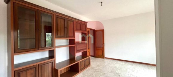 3 Schlafzimmer Wohnung in Frosinone, Italy, Nr. 48262 6