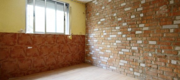 1 bedroom House in Zaragoza, Spain No. 65257 5