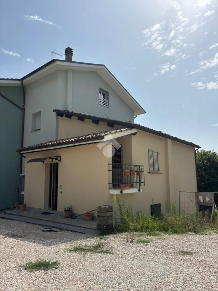 6 bedrooms Apartment in Sassoferrato, Italy No. 369976