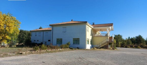 Propiedad comercial en La Robla, Spain 705 m² No. 76237 2