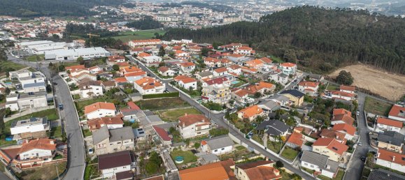 138m² Commercial property in Vila Nova de Famalicao, Portugal No. 28682 16