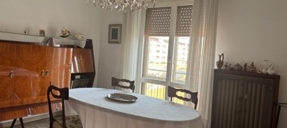 3 bedrooms Apartment in Cinisello Balsamo, Italy No. 360679 2