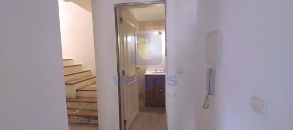 3 bedrooms House in Rio de Mouro, Portugal No. 166123 25