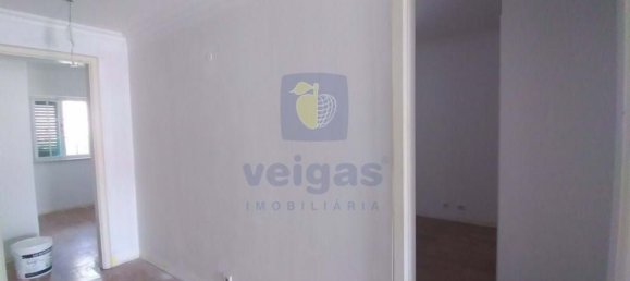 3 bedrooms House in Rio de Mouro, Portugal No. 166123 2