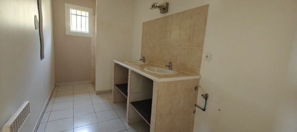 4 bedrooms Villa in Limoux, France No. 341723 9