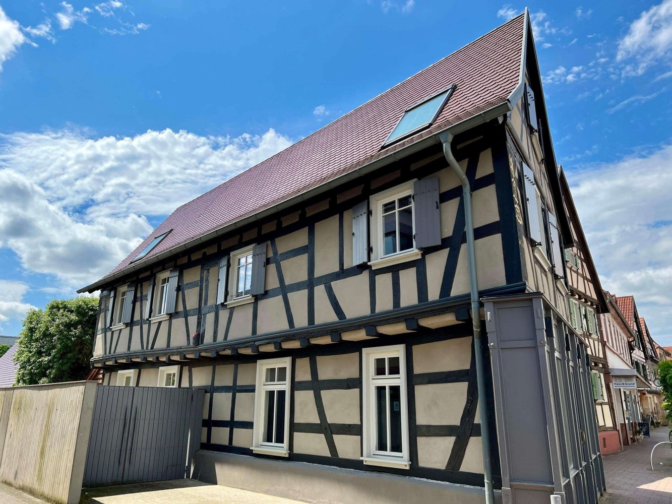 143m² Commercial property in Germersheim, Germany No. 180989