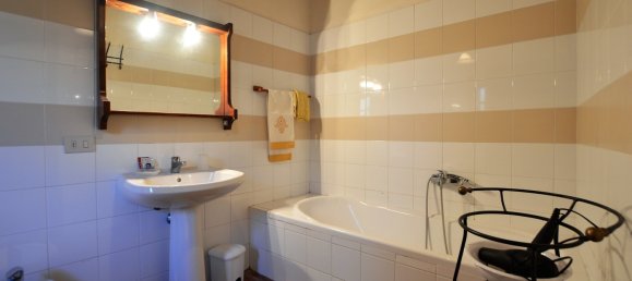 10 bedrooms Castles in Casole d'Elsa, Italy No. 233149 10