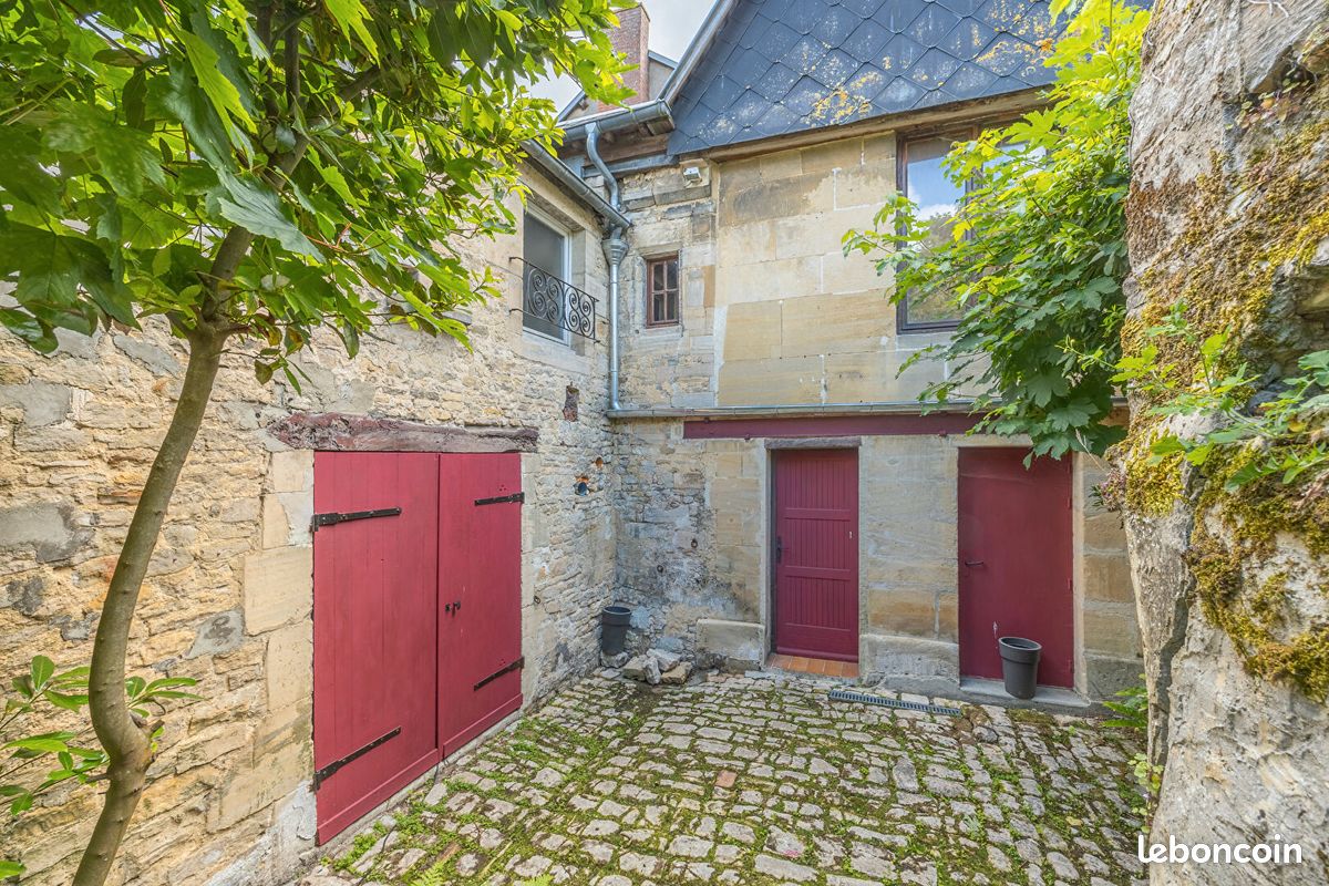 Casa de 5 dormitorios en Bayeux, France No. 354538