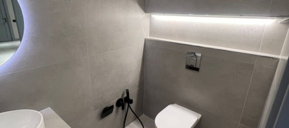 3 bedrooms Apartment in Baku, Azerbaijan No. 1975 95