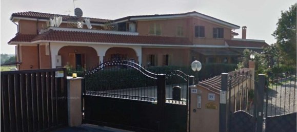 3 rooms Apartment in Rome, Italy No. 201489 5