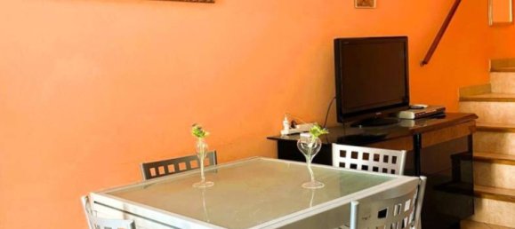 1 bedroom Apartment in Turin, Italy No. 299908 2