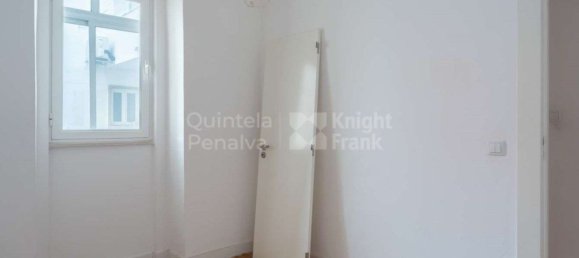 281m² Building in Lisbon, Portugal No. 122568 20