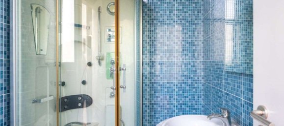 281m² Building in Lisbon, Portugal No. 122568 22