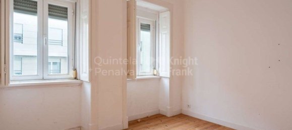 281m² Building in Lisbon, Portugal No. 122568 9