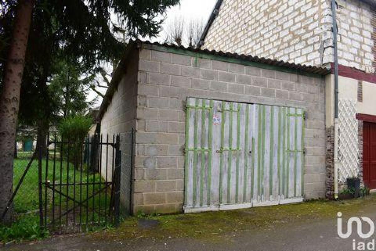 43m² Shop in Bagneaux, France No. 21415