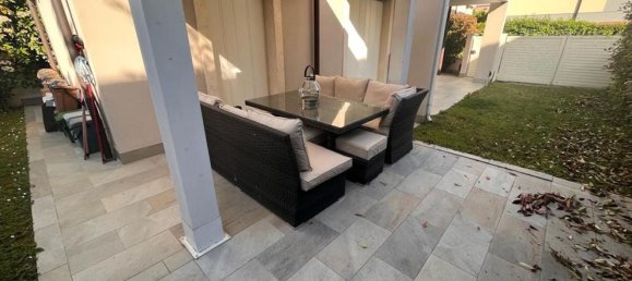 6 rooms Villa in Montignoso, Italy No. 39087 3