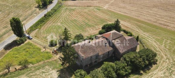 4 bedrooms House in Alessandria, Italy No. 298669 3