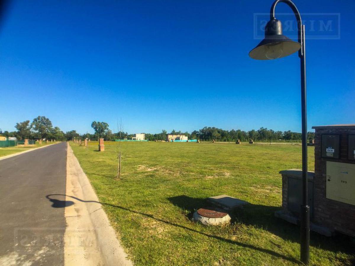  Land in Tigre, Argentina No. 111175