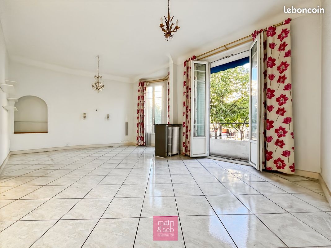 1 bedroom Apartment in Marseille, France No. 282187