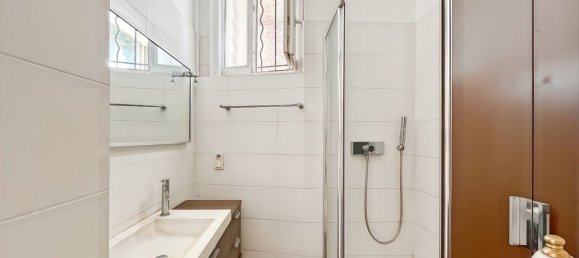 1 bedroom Apartment in Marseille, France No. 282187 4