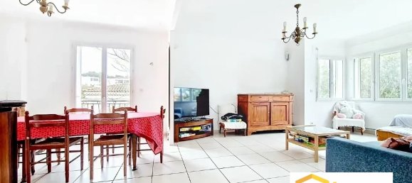 5 bedrooms House in Martigues, France No. 195821 3