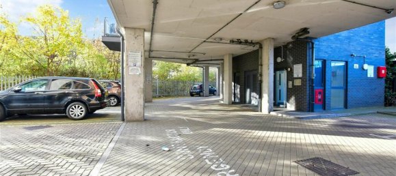 2 bedrooms Apartment in Essex, United Kingdom No. 3993 2