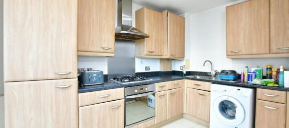 2 bedrooms Apartment in Essex, United Kingdom No. 3993 7