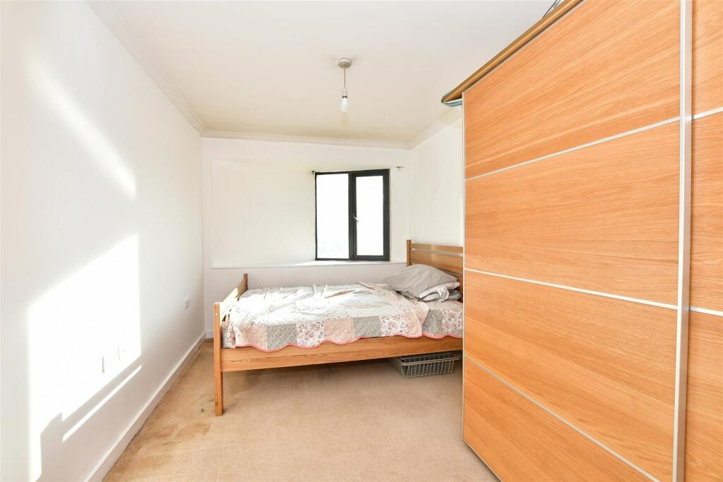 2 bedrooms Apartment in Essex, United Kingdom No. 3993