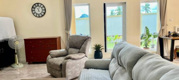 Дом с 4 спальнями в Банг Саре, Таиланд № 61670 6