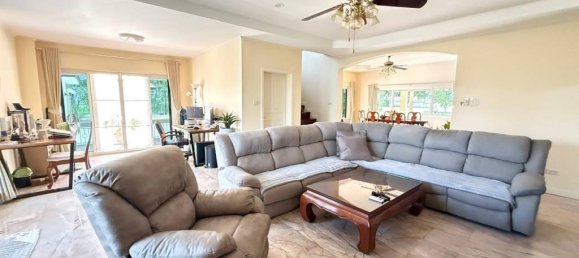 Дом с 4 спальнями в Банг Саре, Таиланд № 61670 2