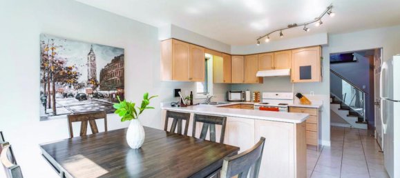 4 bedrooms House in Oakville, Canada No. 703 12