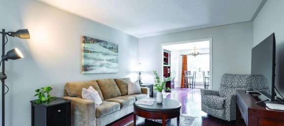 4 bedrooms House in Oakville, Canada No. 703 7