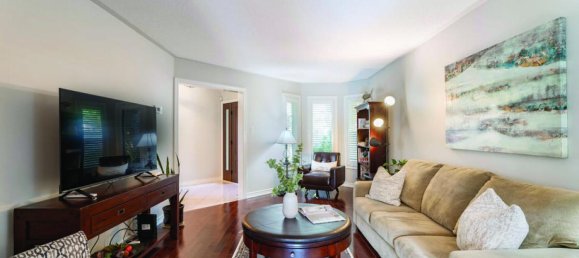 4 bedrooms House in Oakville, Canada No. 703 8