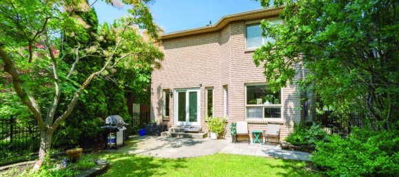 4 bedrooms House in Oakville, Canada No. 703 3