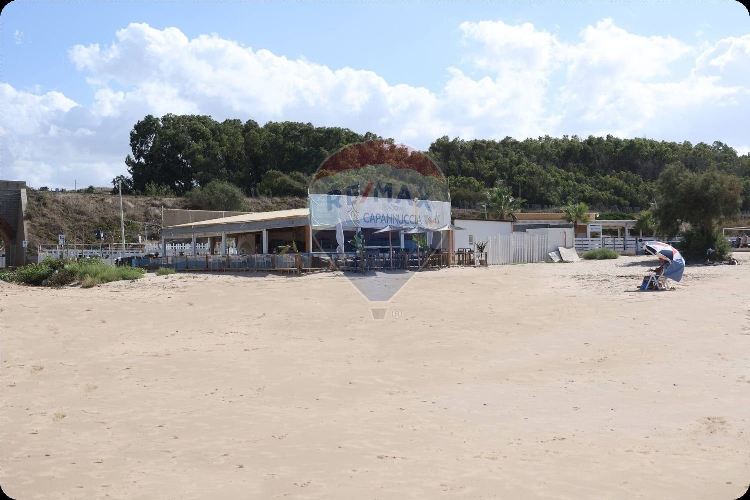 Propriété commerciale à Balestrate, Italy 420m² No. 54859