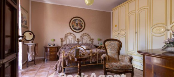 3 bedrooms Villa in Catanzaro, Italy No. 181911 9